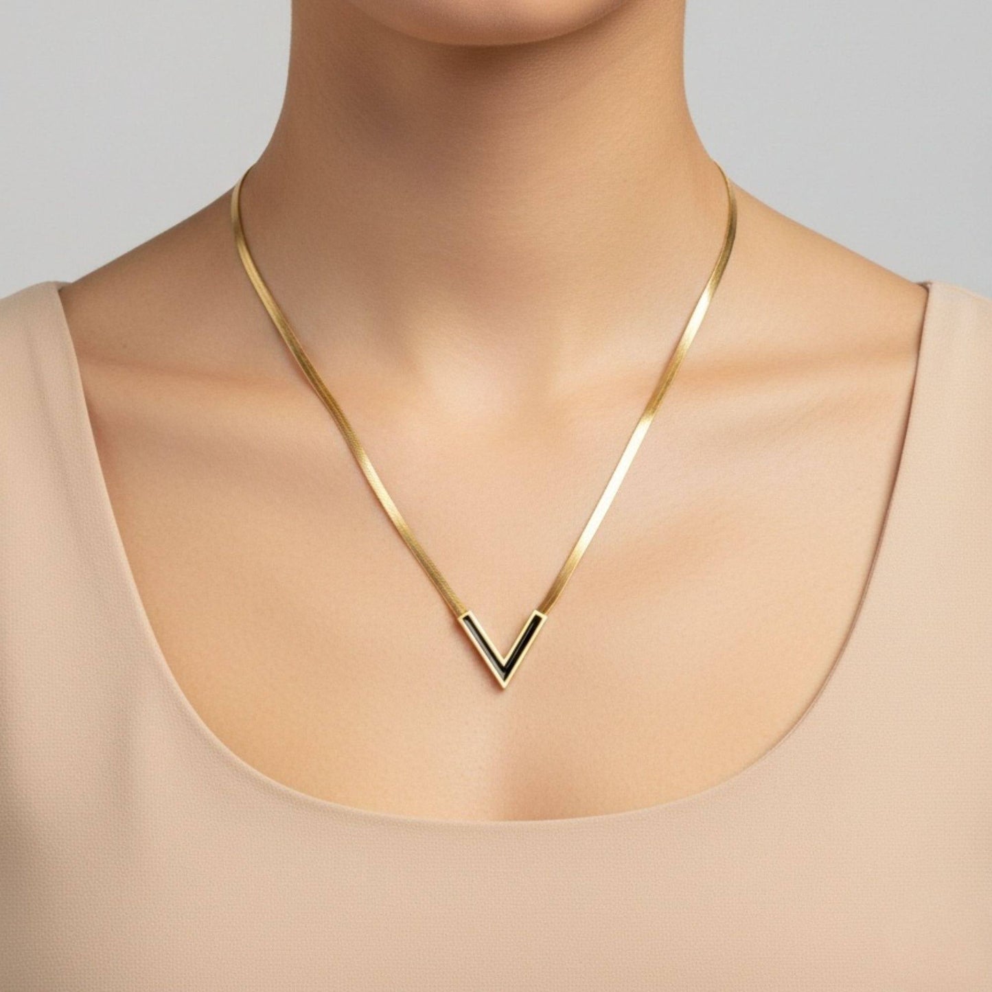 Noir V Luxe Necklace - Zenee - Necklaces