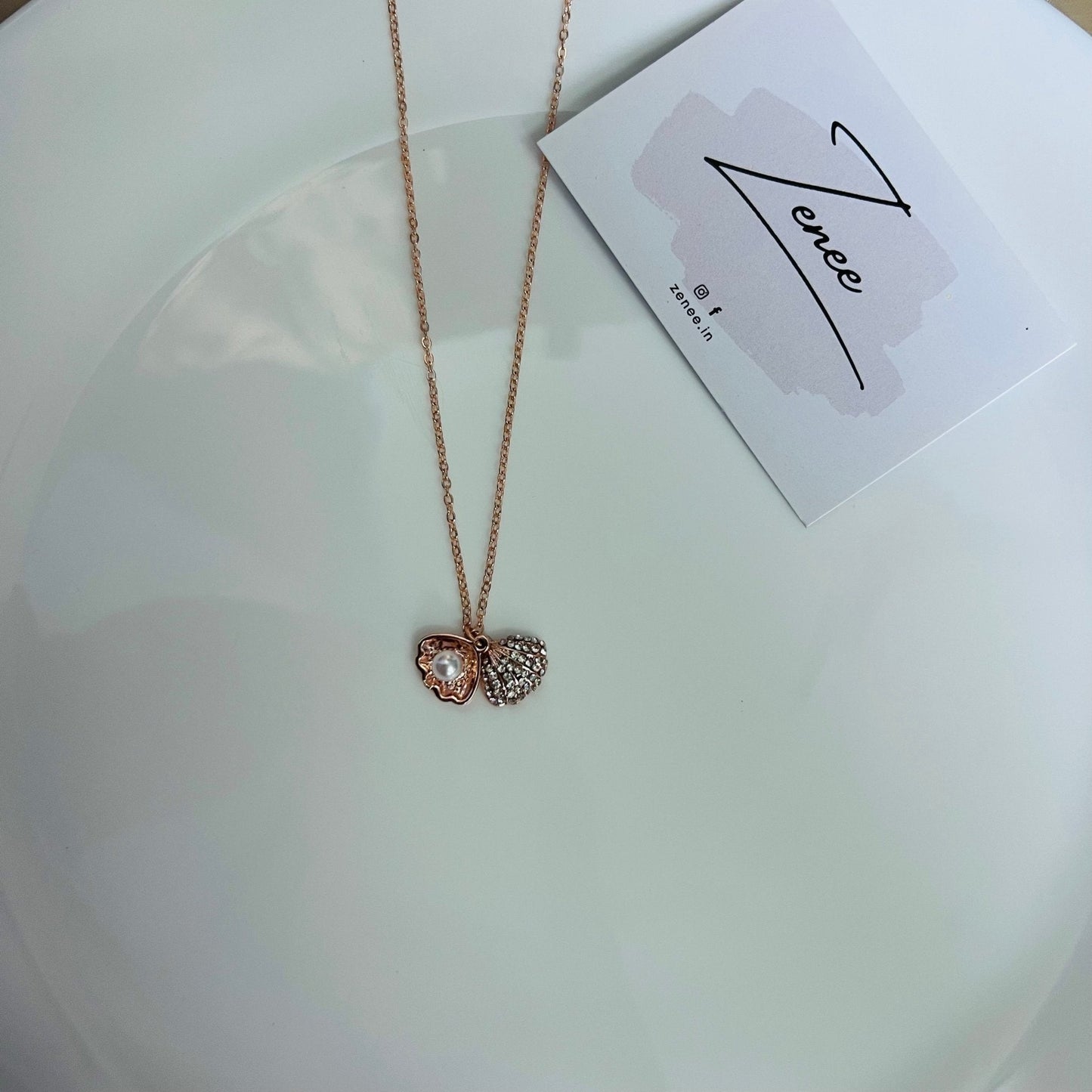 Rose Gold Shell With Pearl Pendant Necklace - Zenee.in-Necklaces