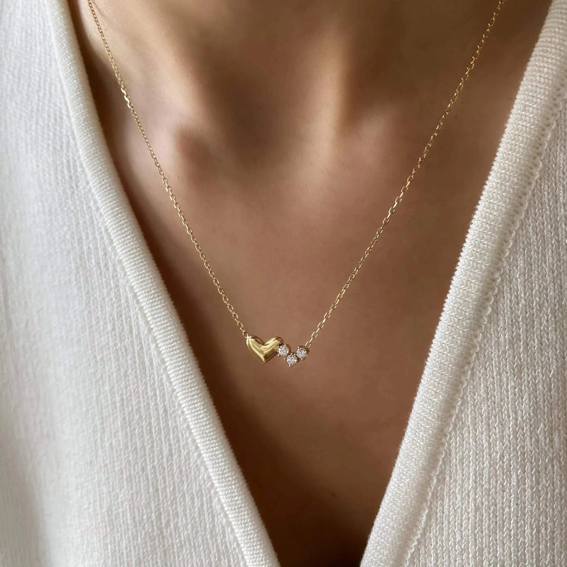 Amora Heart Necklace - Zenee - Necklaces