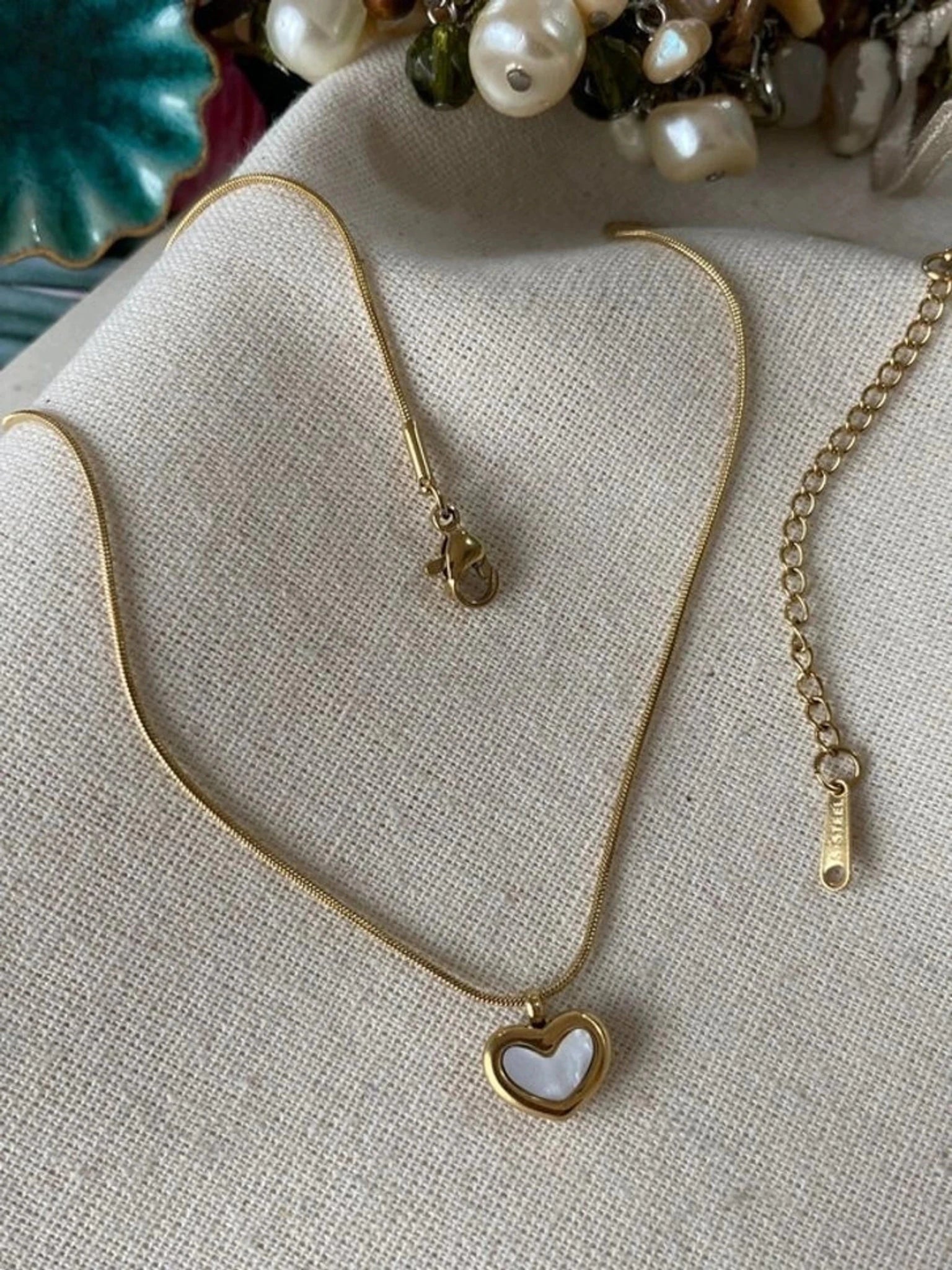 Amora Pearl Heart Necklace - Zenee - Necklaces