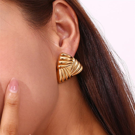 Aurelia Shell Studs - Zenee - Earrings