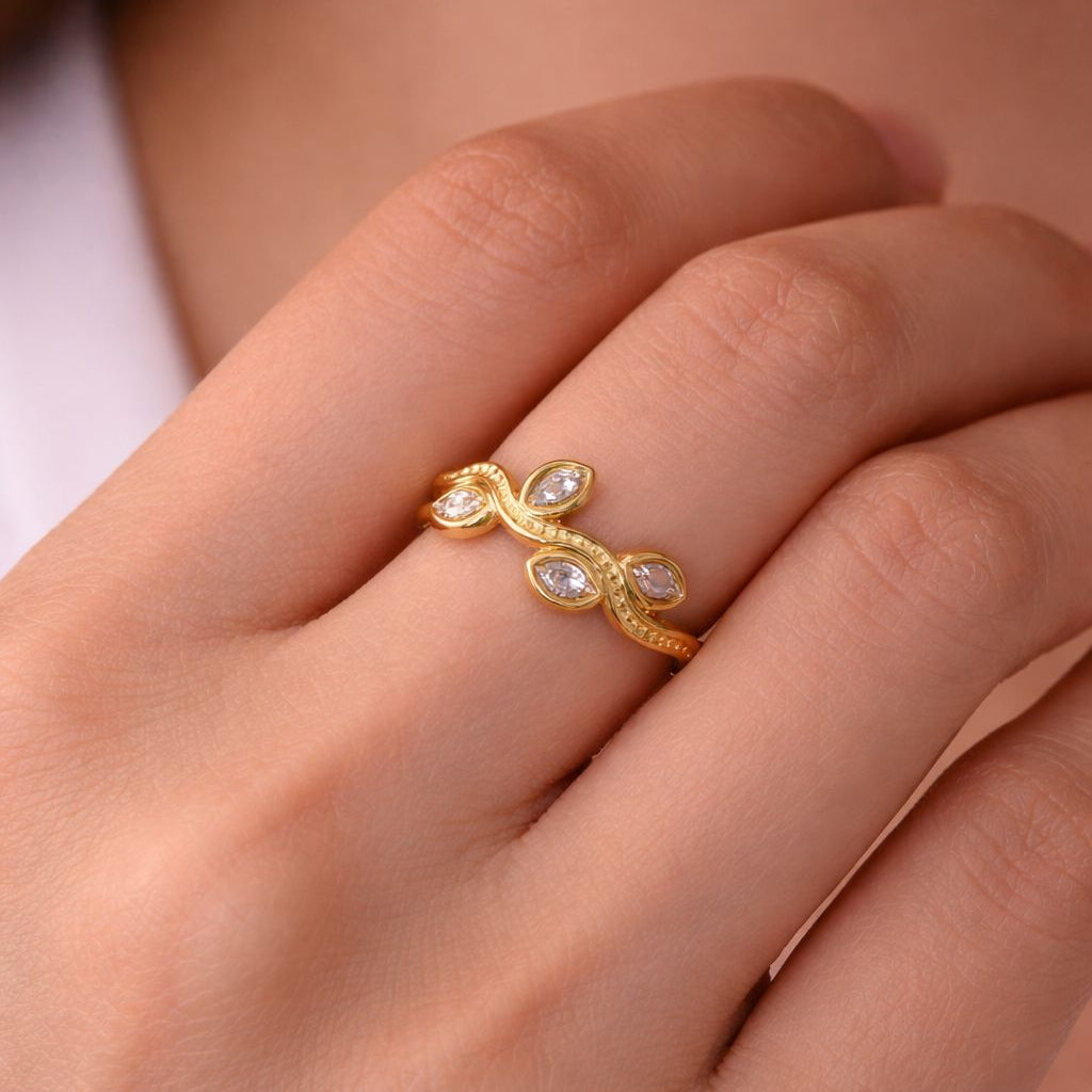 Aurelia Vine Ring - Zenee - Rings