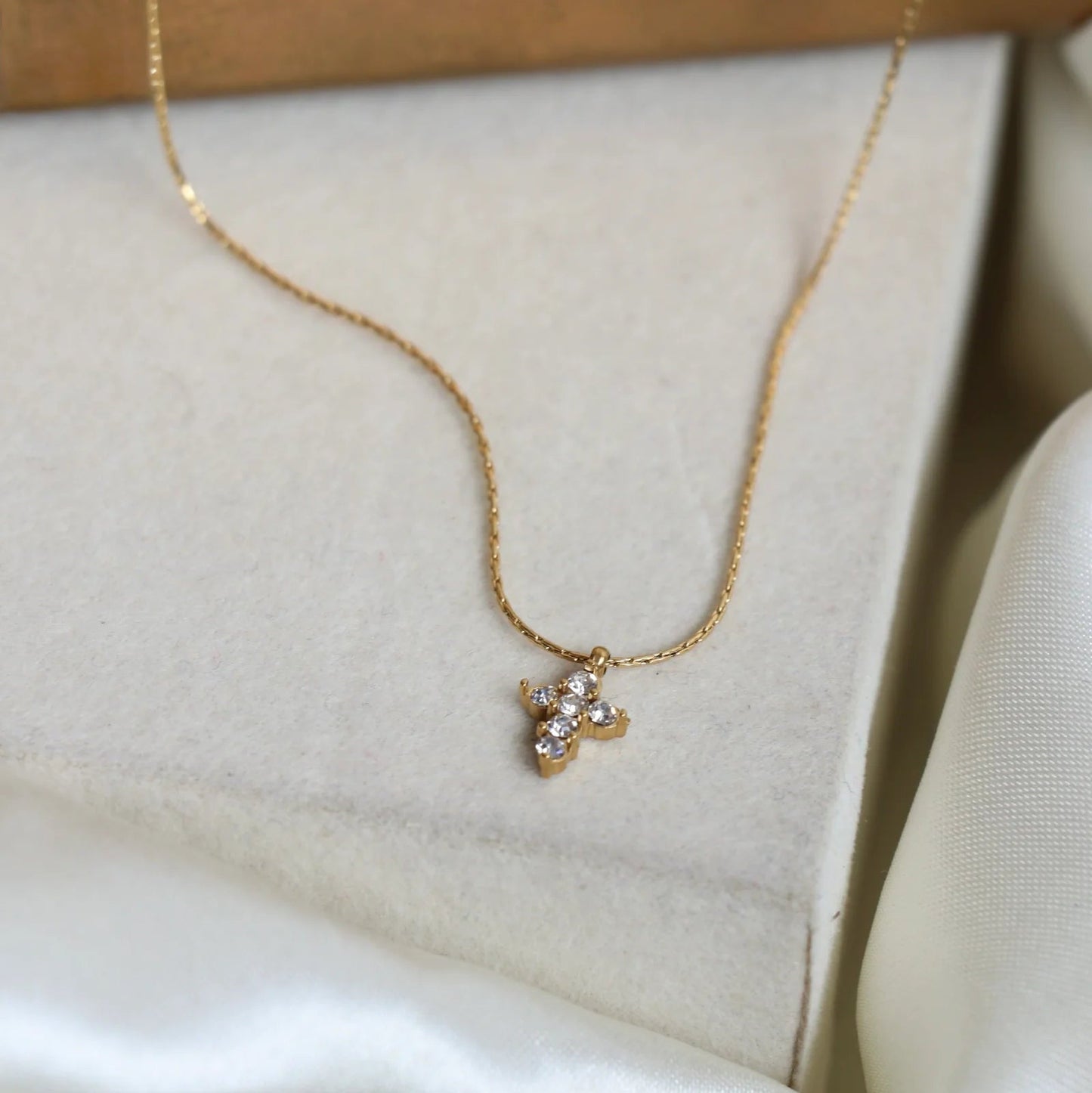 Celeste Cross Necklace - Zenee - Necklaces