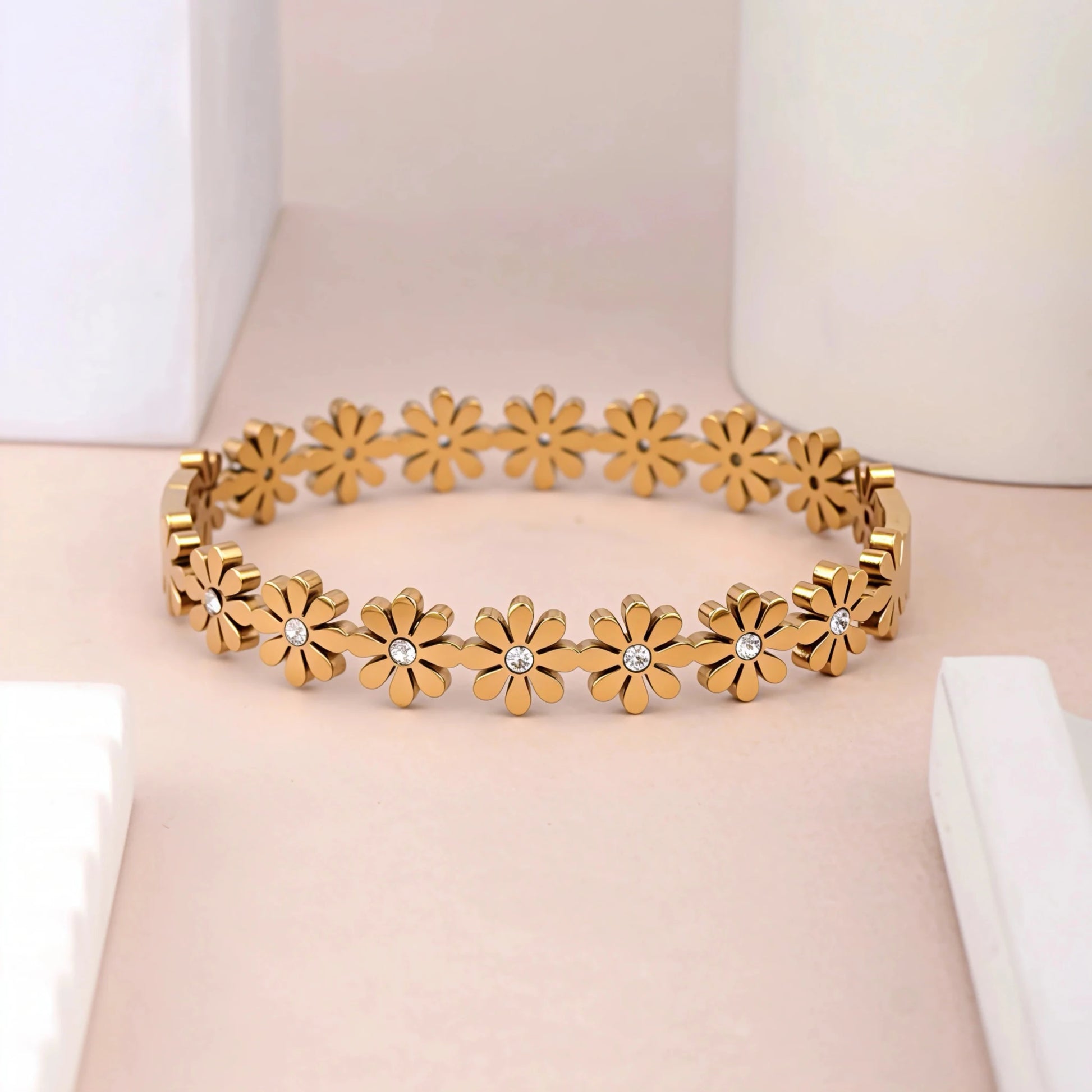 Daisy Glow Bangle - Zenee - Bracelets