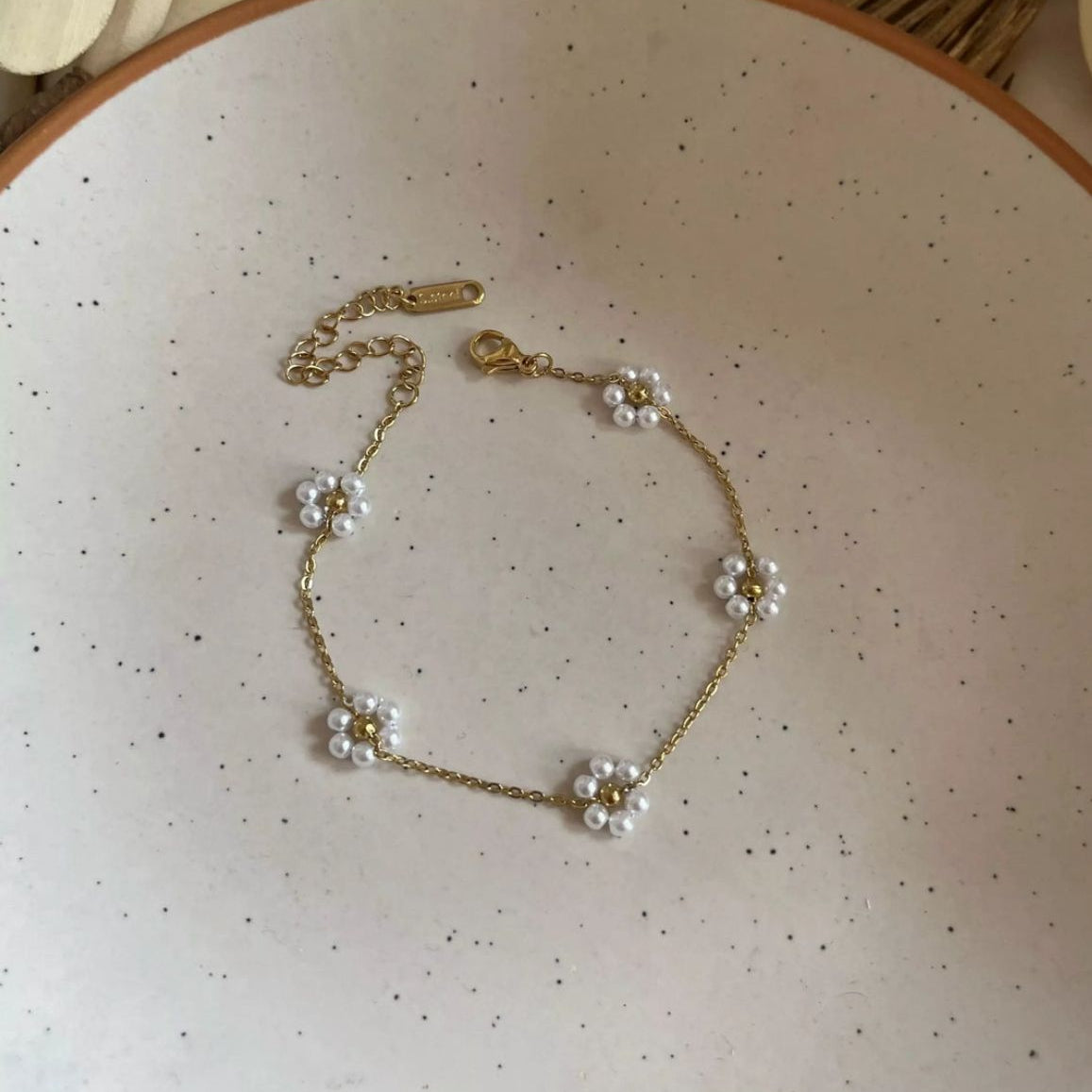 Daisy Pearl Bracelet - Zenee - Bracelets