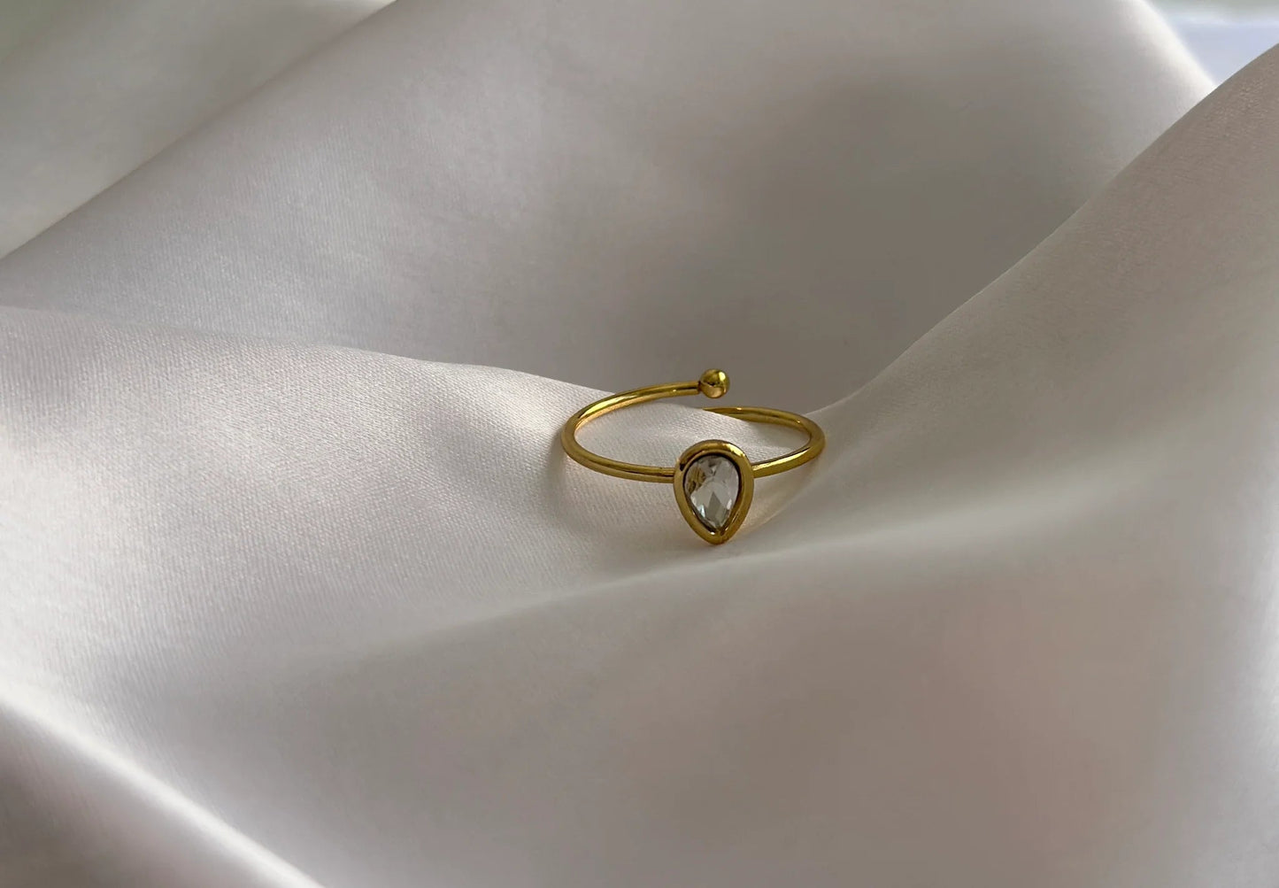 Elara Drop Ring - Zenee - Rings
