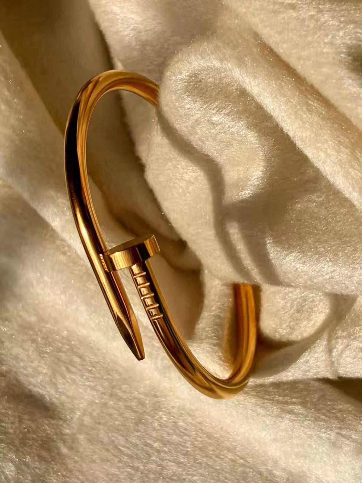 Nail Muse Cuff Bracelet - Zenee - Bracelets