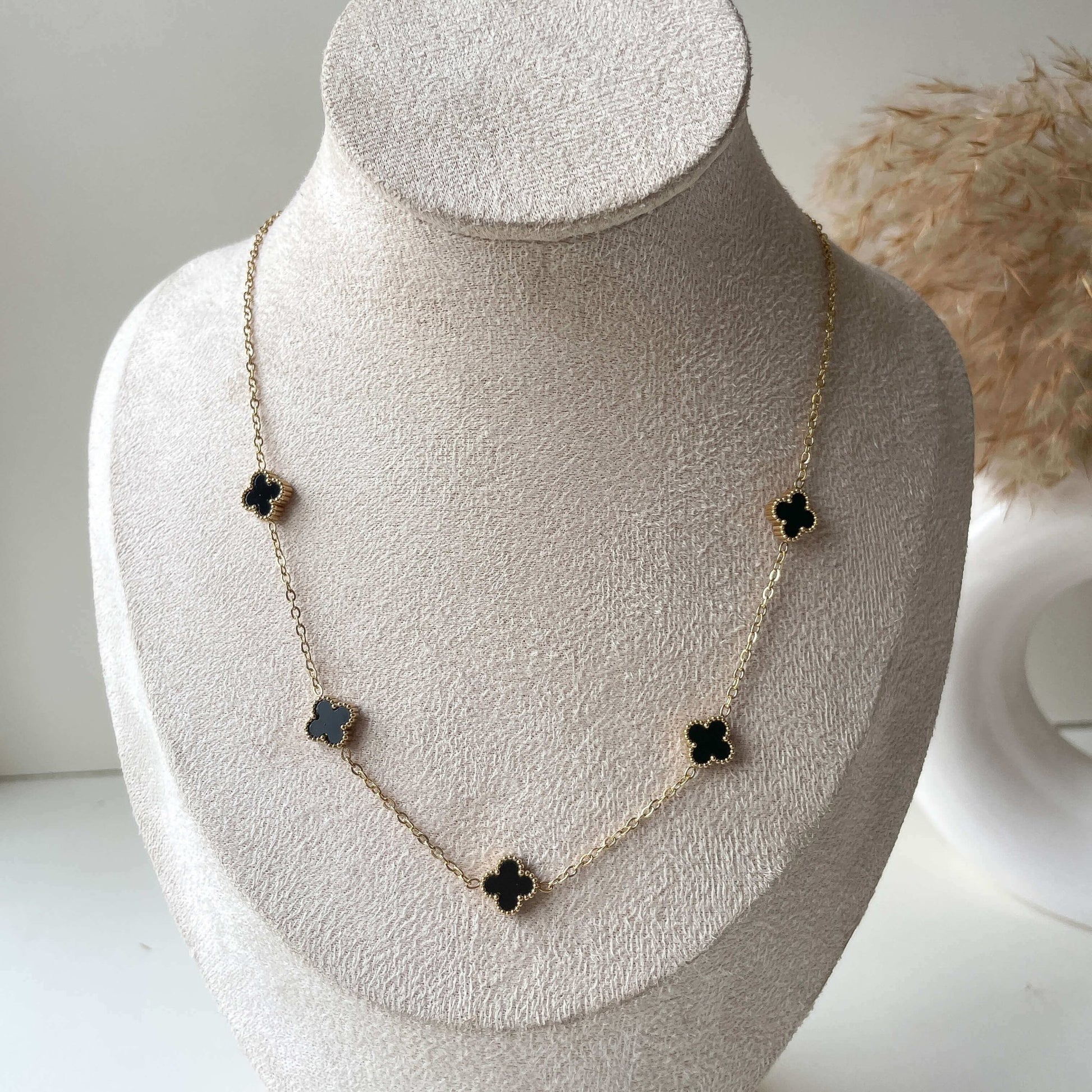 Noir Clover Station Necklace - Zenee - Necklaces