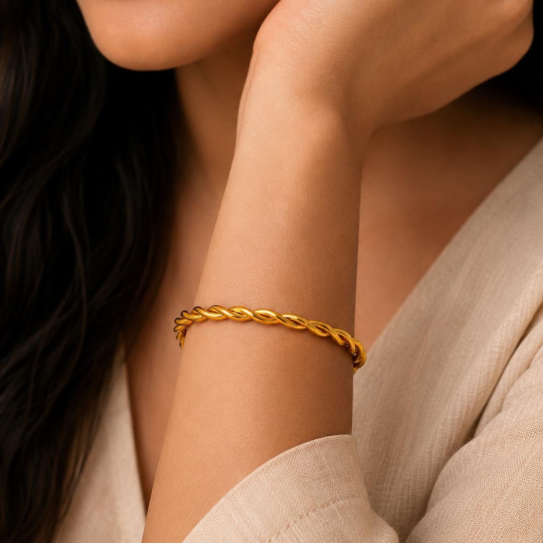 Twyla Twist Bracelet - Zenee - Bracelets