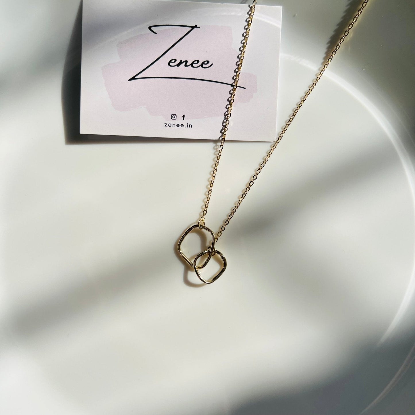 Abstract Link Pendant Necklace - Zenee.in-Necklaces