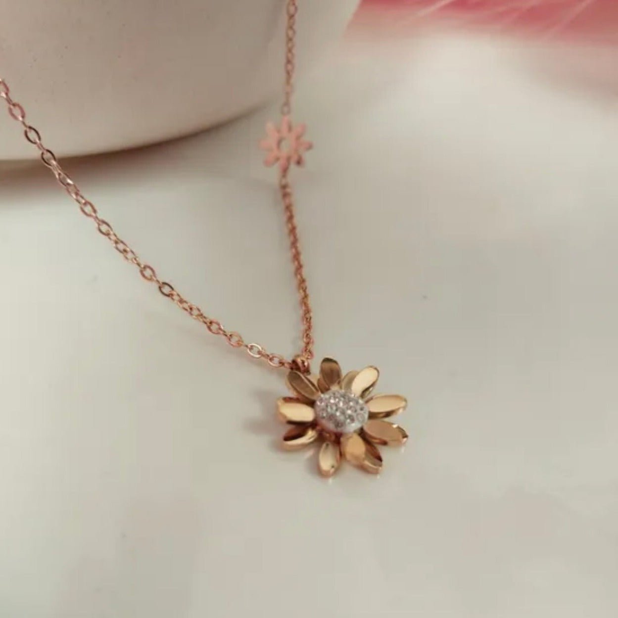 Daisy With Pendant Necklace - Zenee.in-Necklaces