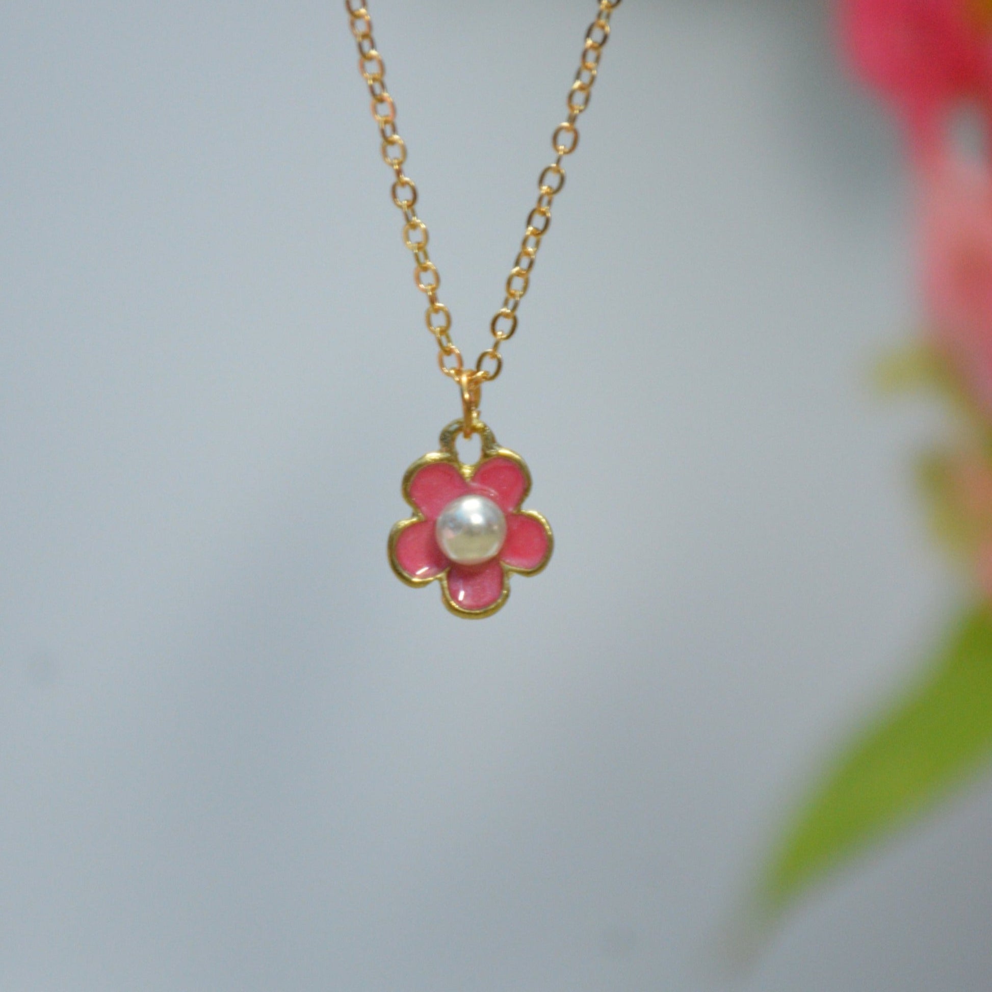 Flower with Pearl Pendant Necklace - Zenee.in-Necklaces