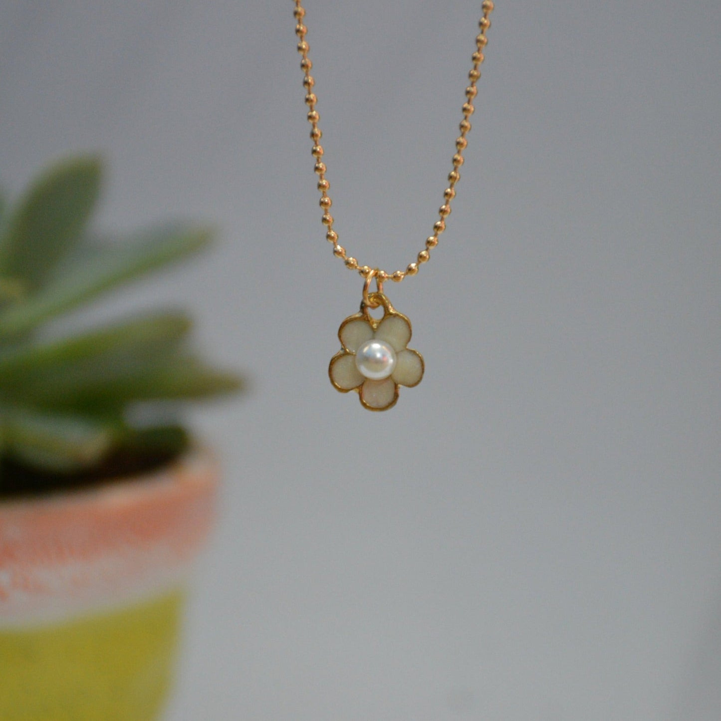 Flower with Pearl Pendant Necklace - Zenee.in-Necklaces